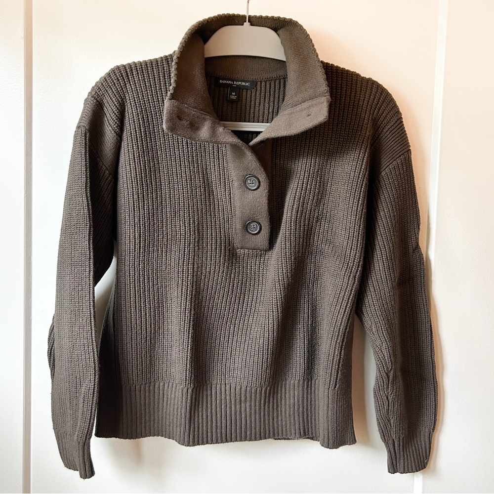 Banana Republic Factory Mock-Neck Sweater in Falcon Brown, size M